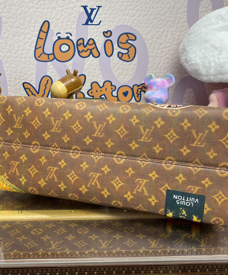 Louis Vuitton OnTheGo Voyage M47147 Brown